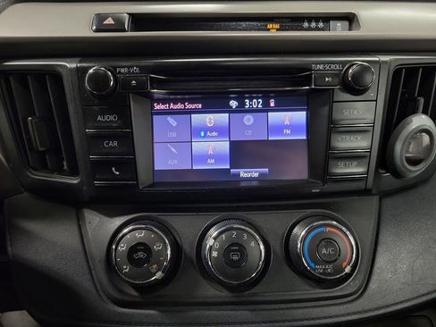 Used 2018 Toyota RAV4 LE w/ All Weather Liner Package image 17