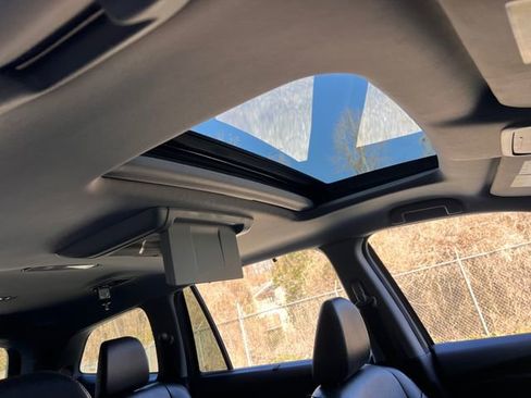 Used 2016 Honda Pilot Touring image 33