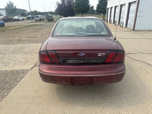 Used 2001 Chevrolet Lumina w/ Preferred Equipment Group FWD image 9