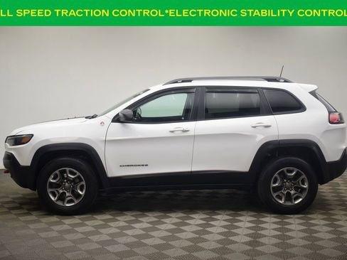 Used 2019 Jeep Cherokee Trailhawk w/ Cold Weather Group AWD/4WD image 11
