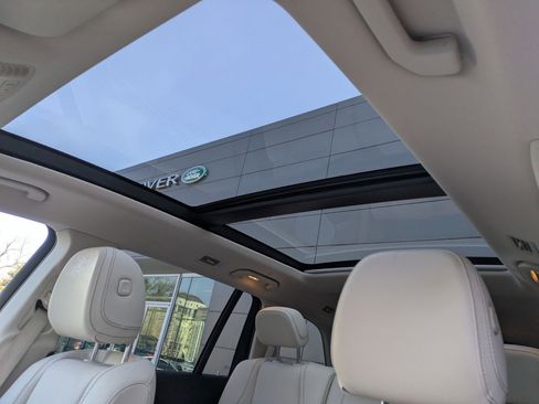 Used 2022 Mercedes-Benz GLS 450 4MATIC image 26