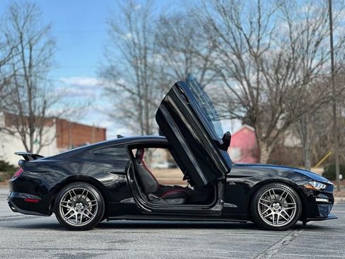 Used 2021 Ford Mustang GT Premium w/ Equipment Group 401A image 4