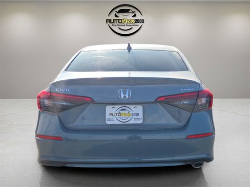 Used 2024 Honda Civic Sport image 6