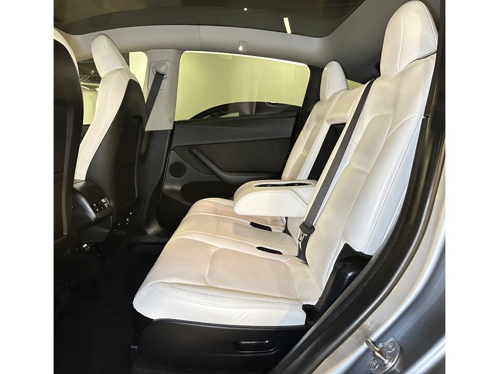 Used 2024 Tesla Model Y Long Range AWD/4WD image 21