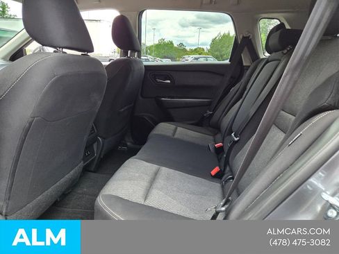 Used 2025 Nissan Rogue SV FWD image 6