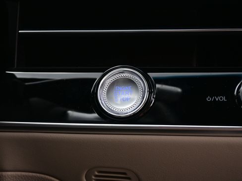 Certified 2026 Genesis GV70 3.5T Sport Prestige image 23