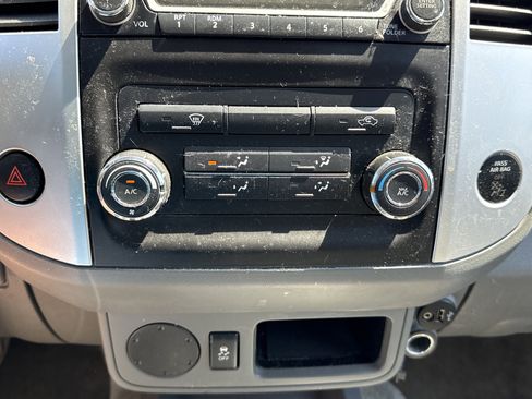 Used 2018 Nissan Frontier S image 17