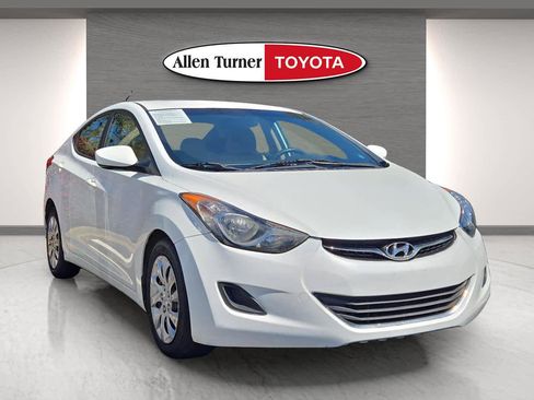Used 2013 Hyundai Elantra GLS image 2