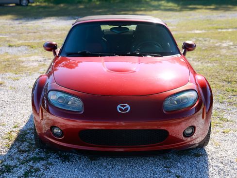 Used 2006 MAZDA MX-5 Miata Sport image 19