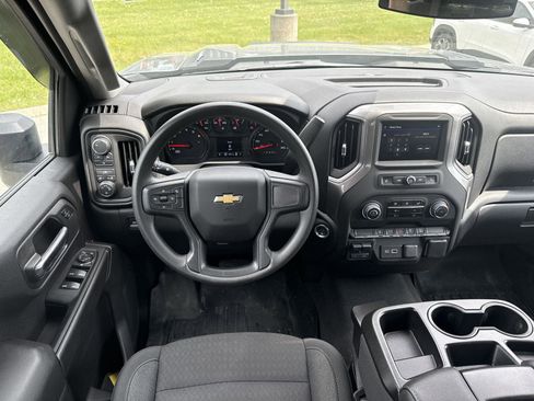 Used 2025 Chevrolet Silverado 2500 Custom w/ Custom Convenience Package AWD/4WD image 15
