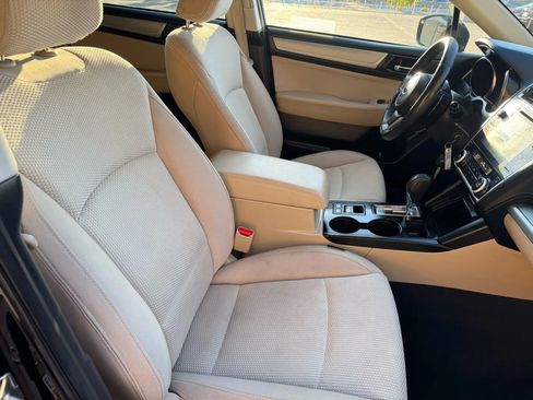 Used 2019 Subaru Outback 2.5i Premium image 22