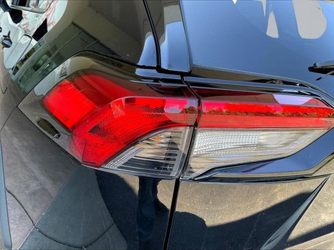 Used 2023 Toyota RAV4 AWD Hybrid image 23