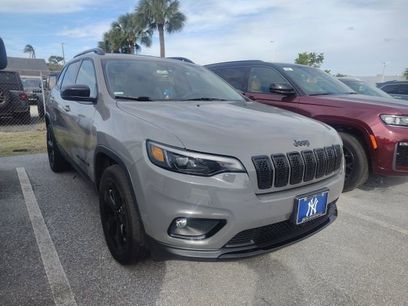 Used 2023 Jeep Cherokee Altitude Lux w/ Lux Elite Package