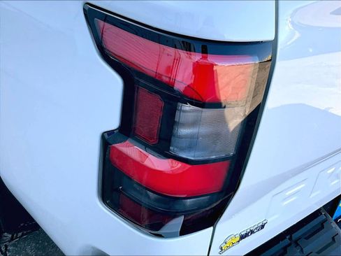 Used 2024 Nissan Frontier SV w/ Technology Package image 35