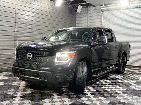 Used 2023 Nissan Titan SV w/ SV Convenience Package image 41