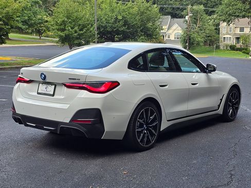 Used 2023 BMW i4 eDrive40 w/ M Sport Package image 6