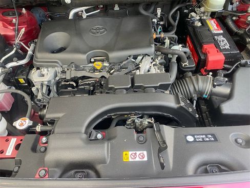 Used 2021 Toyota RAV4 XLE image 29
