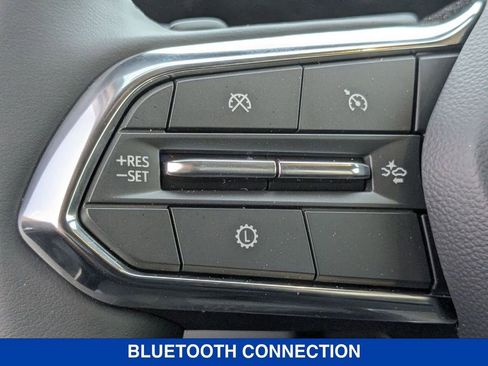 New 2026 Chevrolet Equinox LT w/ LPO, Floor Liner Package image 17