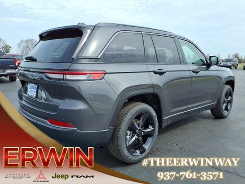 New 2026 Jeep Grand Cherokee Limited w/ Limited Altitude Package AWD/4WD image 5