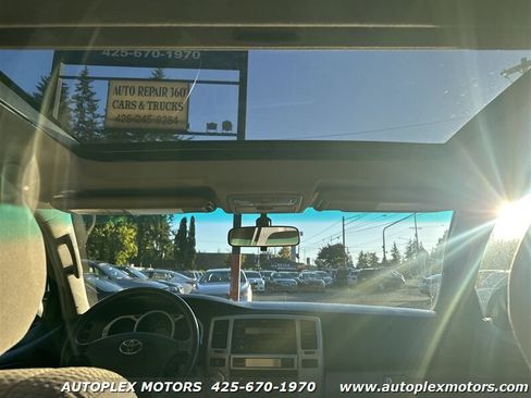 Used 2004 Toyota 4Runner SR5 image 17