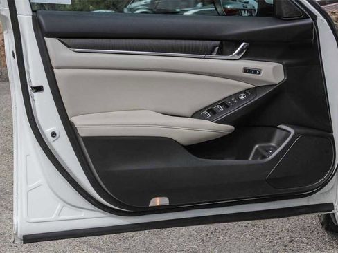 Used 2020 Honda Accord Touring image 22