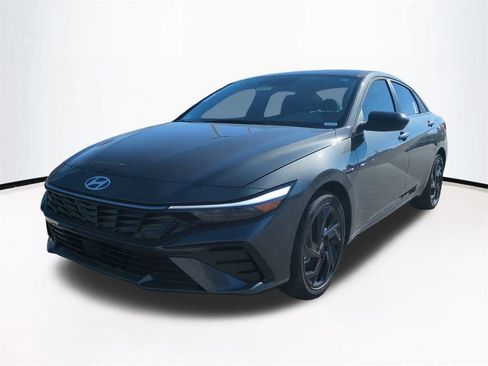 New 2026 Hyundai Elantra SEL Sport Premium FWD image 9