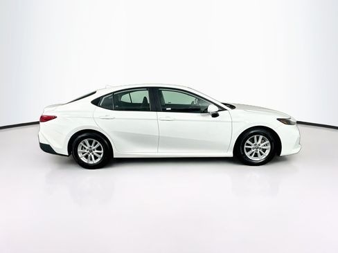 Used 2025 Toyota Camry LE FWD image 10