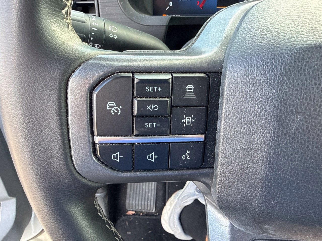 Used 2024 Ford F150 XLT w/ Equipment Group 302A MID AWD/4WD image 27