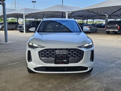 Certified 2025 Audi Q5 Premium w/ Convenience Package AWD/4WD image 2