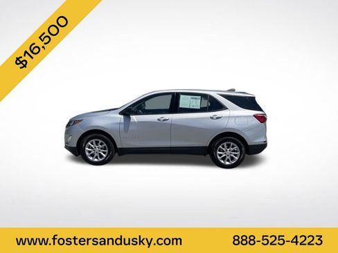 Used 2019 Chevrolet Equinox LS FWD image 2