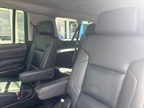 Used 2017 Chevrolet Suburban LT w/ LT Signature Package AWD/4WD image 46
