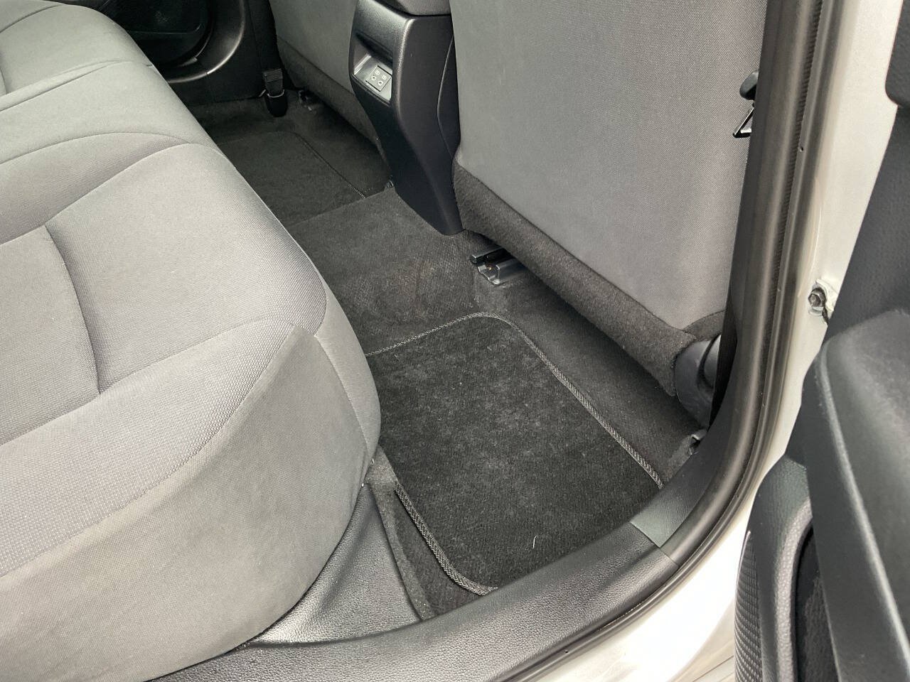 Used 2025 Toyota Corolla LE FWD image 43