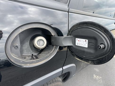 Used 2019 Jeep Cherokee Latitude Plus image 53