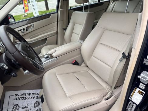 Used 2014 Mercedes-Benz E 350 4MATIC Sedan image 9
