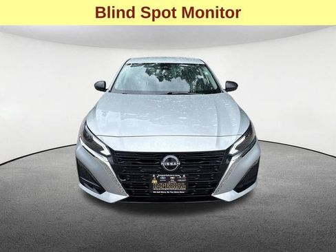 Used 2024 Nissan Altima 2.5 S FWD image 4