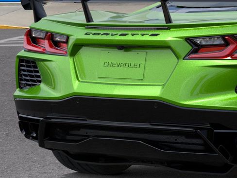 New 2026 Chevrolet Corvette Stingray Premium Cpe w/ Z51 Performance Package RWD image 14