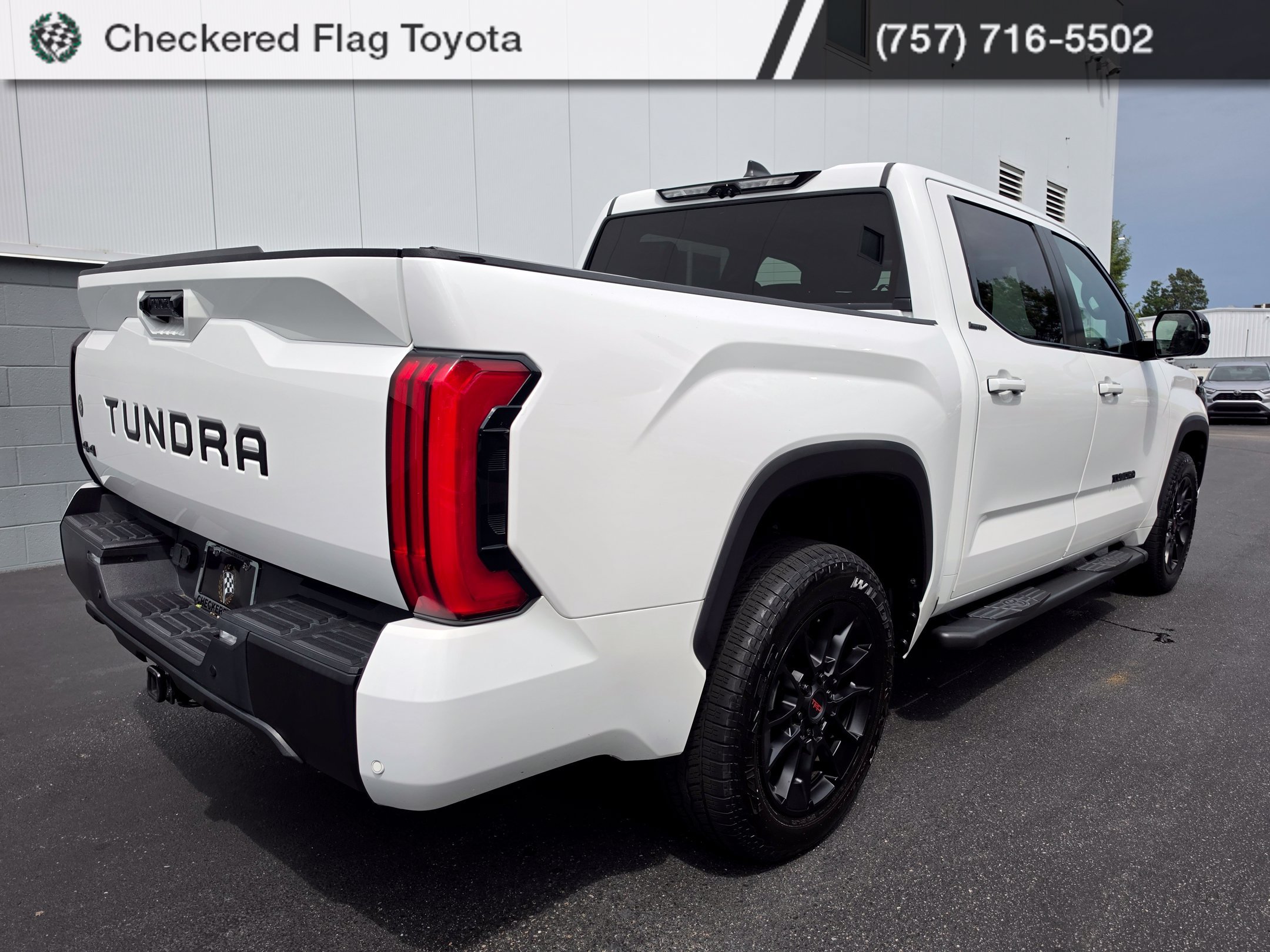 Used 2024 Toyota Tundra Limited AWD/4WD image 5