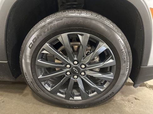 Used 2023 Chevrolet Traverse RS image 44