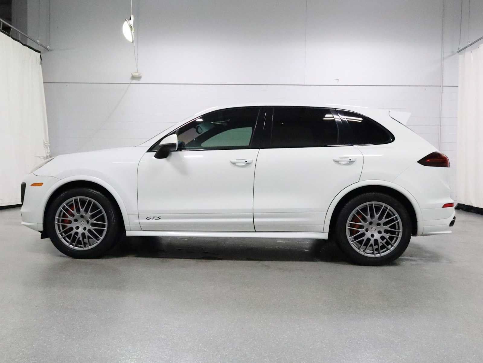 Used 2016 Porsche Cayenne GTS AWD/4WD image 2