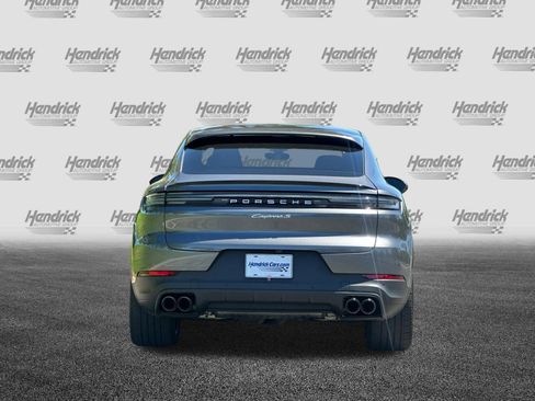 Used 2025 Porsche Cayenne S image 6
