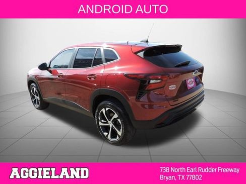 Used 2025 Chevrolet Trax RS w/ Driver Confidence Package FWD image 6