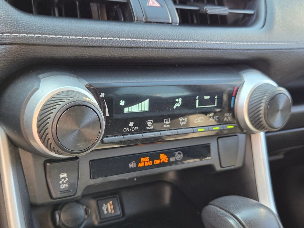 Used 2023 Toyota RAV4 LE FWD image 20