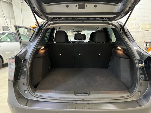 Used 2025 Nissan Kicks SV AWD/4WD image 24