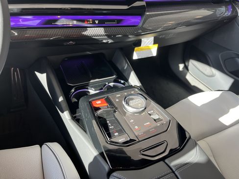 New 2026 BMW M5 Touring image 9