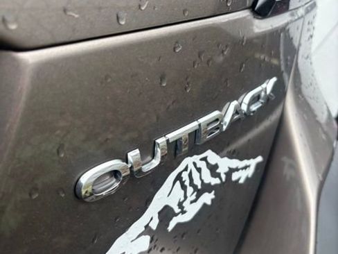 Used 2024 Subaru Outback Premium image 10