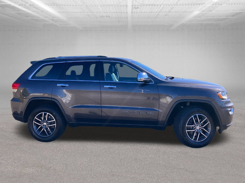 Used 2018 Jeep Grand Cherokee Limited AWD/4WD image 2