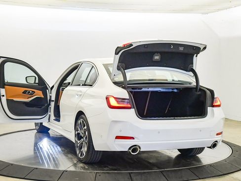 Used 2025 BMW 330i 330i w/ Premium Package image 25