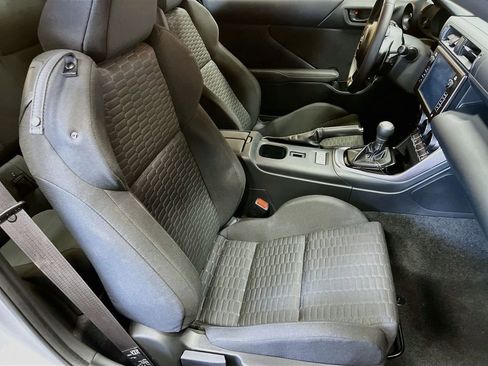 Used 2026 Toyota GR86 w/ ALL Weather Mat Package (TMS) RWD image 25