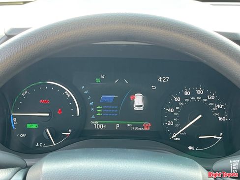 Certified 2026 Toyota Sienna LE FWD image 25
