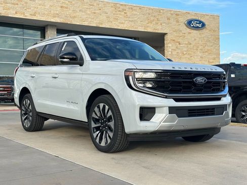 New 2025 Ford Expedition Platinum w/ Driver's Package image 61